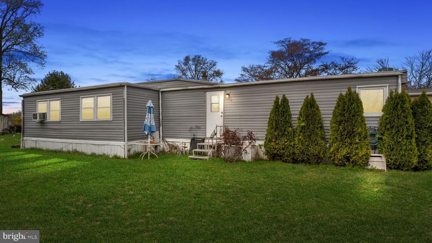 Property Photo:  2304 Brownsville Road  PA 19053