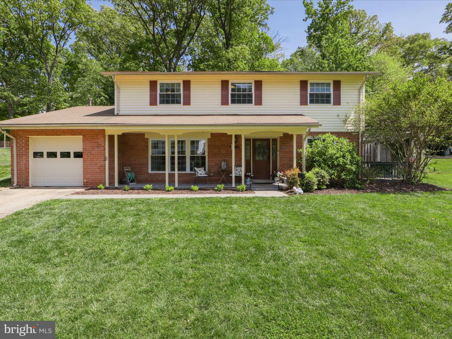 Property Photo: 5319 Stonington Drive VA 22032