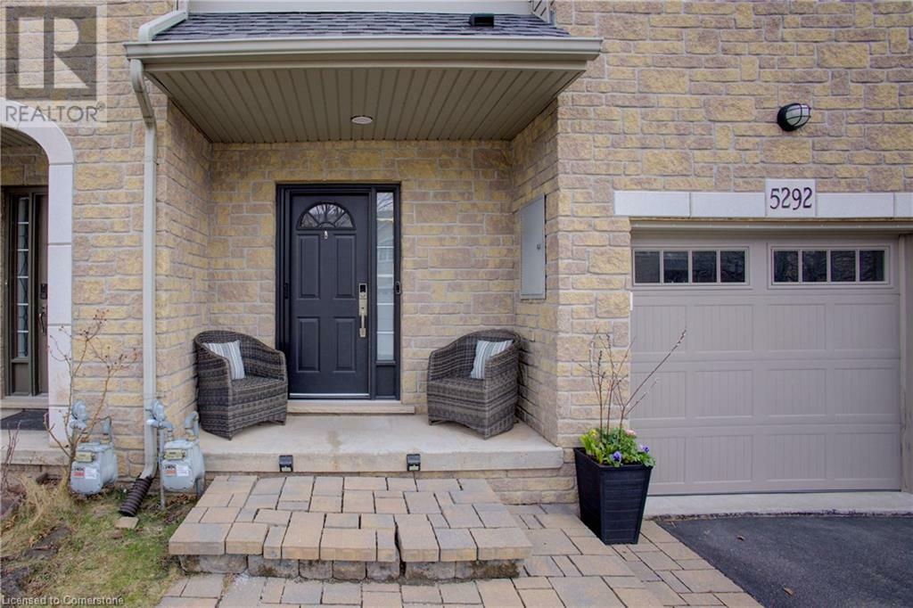 Property Photo: 5292 Scotia Street ON L7L 7B4