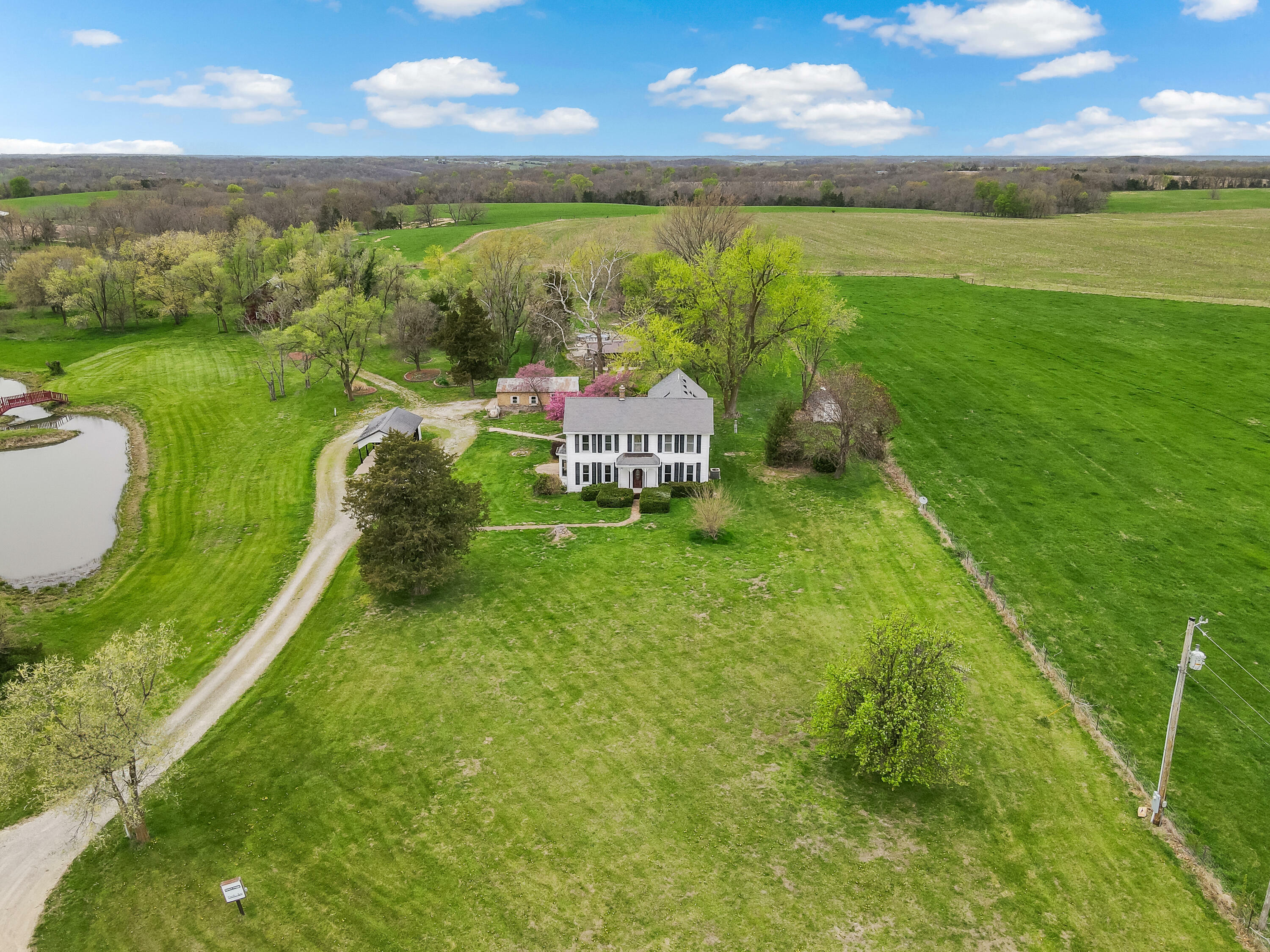 Property Photo: 9904 Georgetown Dr MO 65276