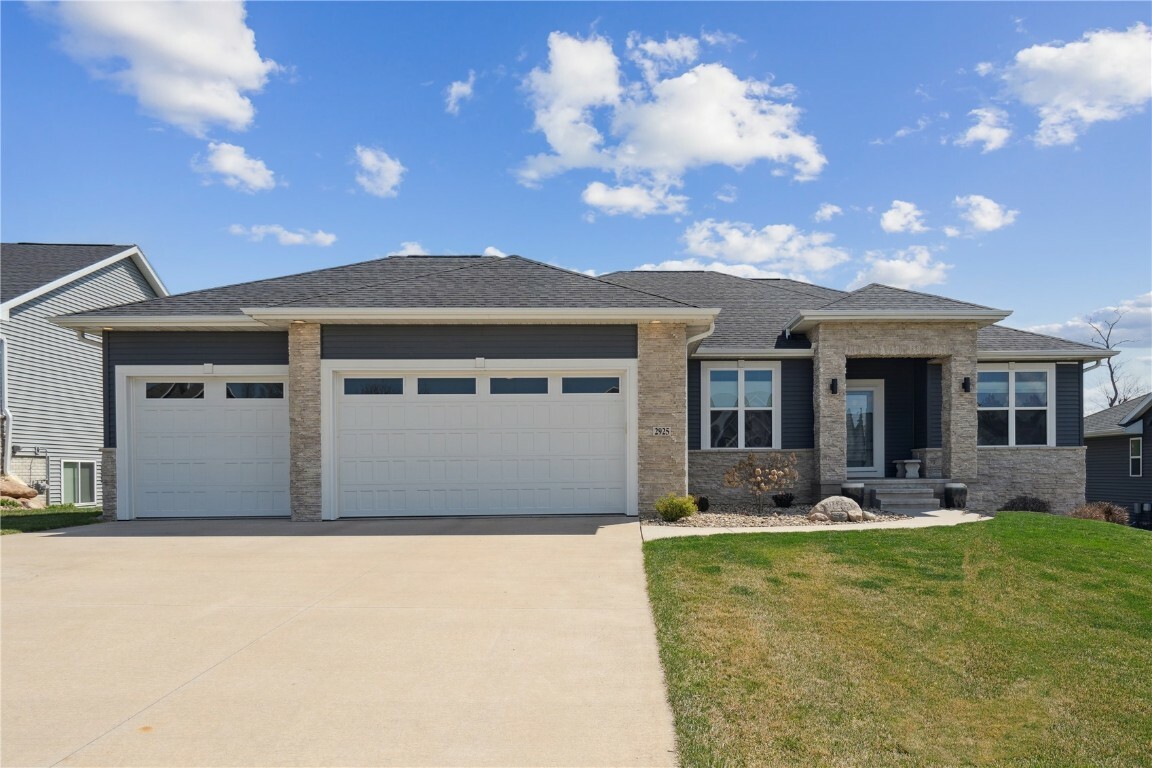 Property Photo: 2925 Diamondback Road IA 52233