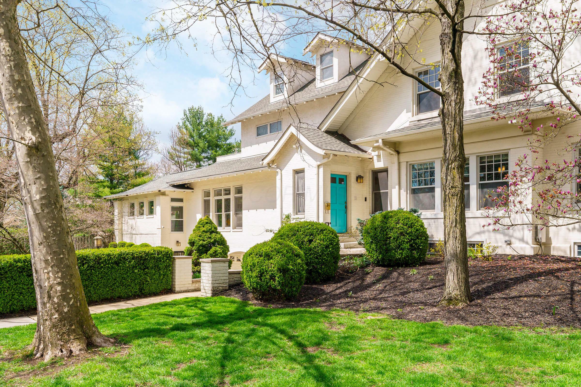Property Photo: 439 S Parkview Avenue OH 43209