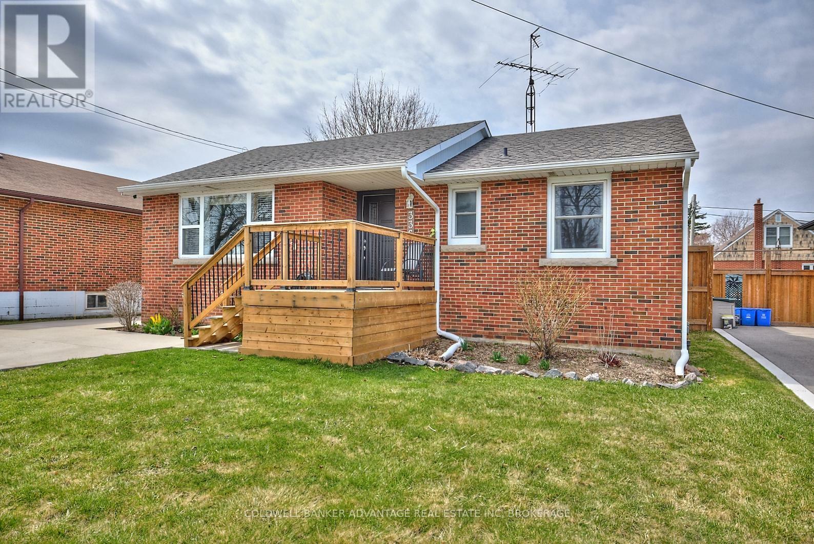 Photo de la propriété: 336 East 16th Street East ON L9A 4J9
