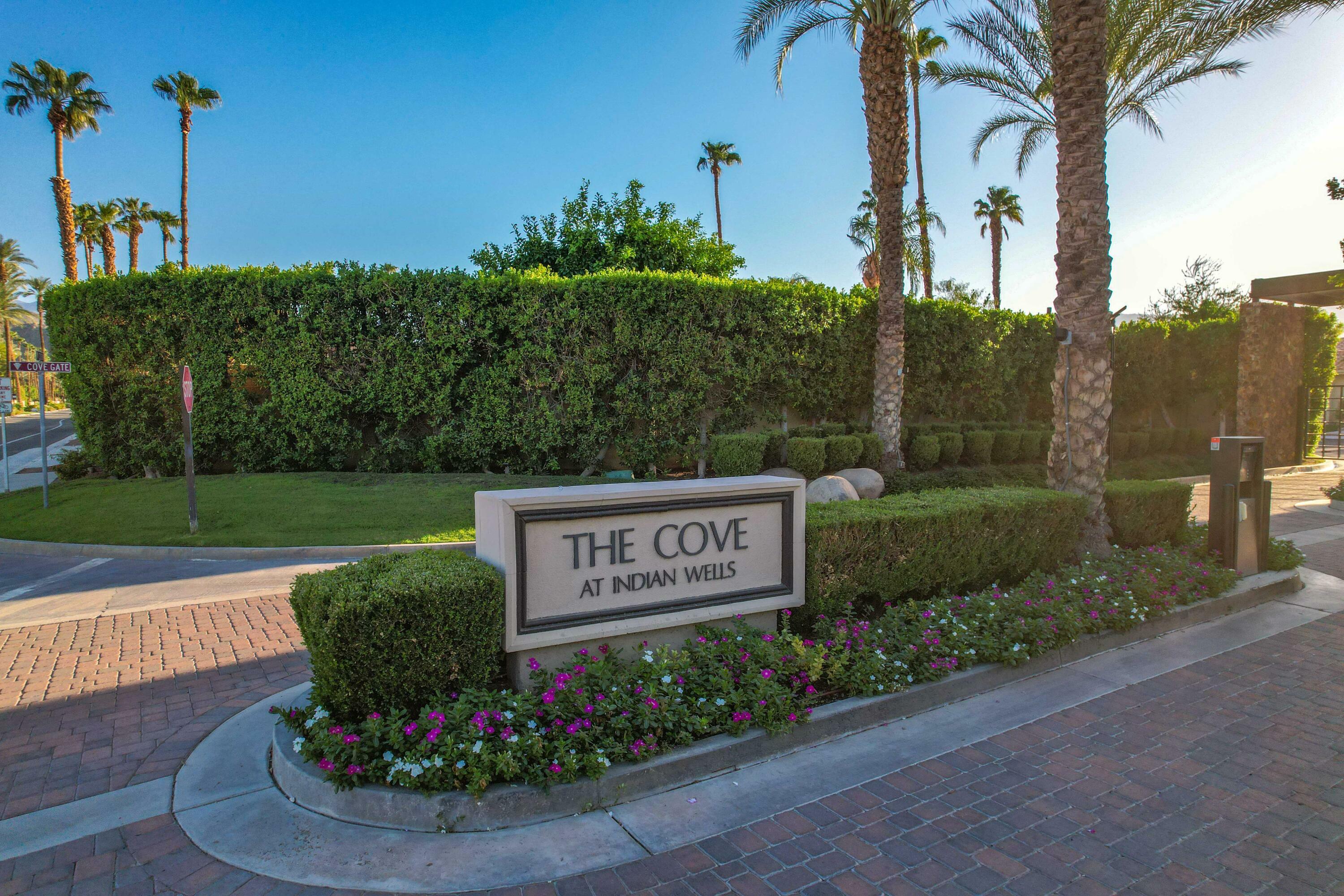 74797 S Cove Drive  Indian Wells CA 92210 photo