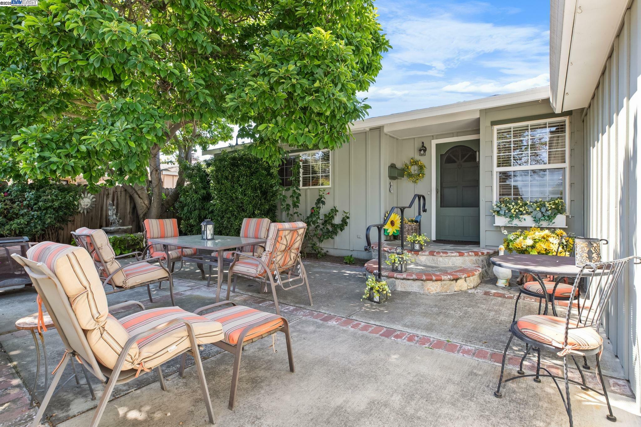Property Photo: 6673 Mirabeau Dr CA 94560
