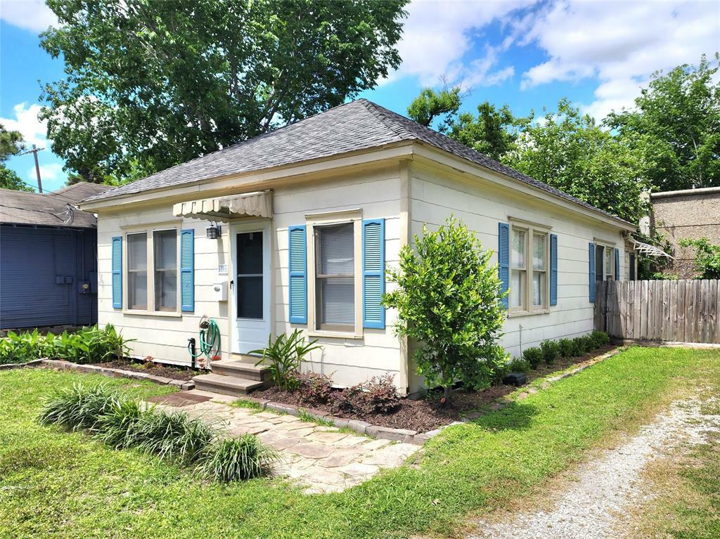 Property Photo: 6306 Stillman Street TX 77007