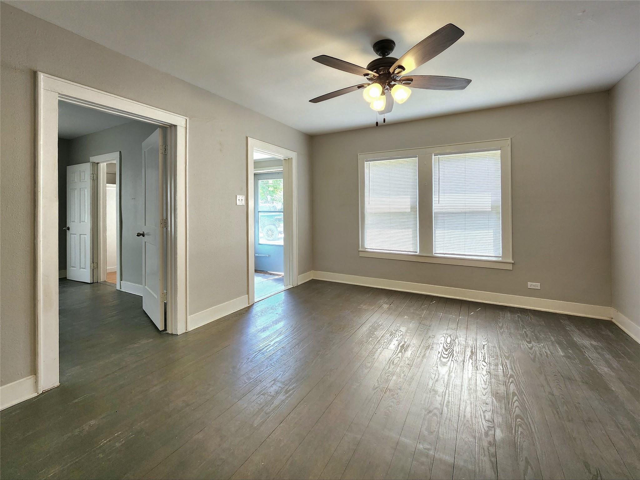 Property Photo: 6306 Stillman Street TX 77007