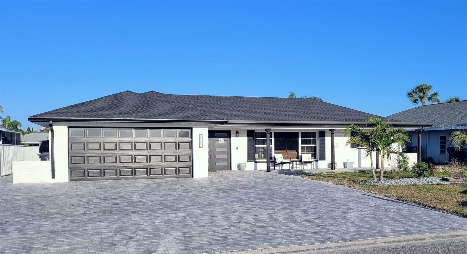Property Photo: 6337 Cocoa Lane FL 33572