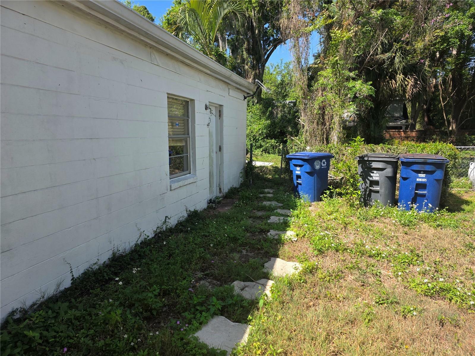 Property Photo: 2507 Lafayette Avenue FL 32789