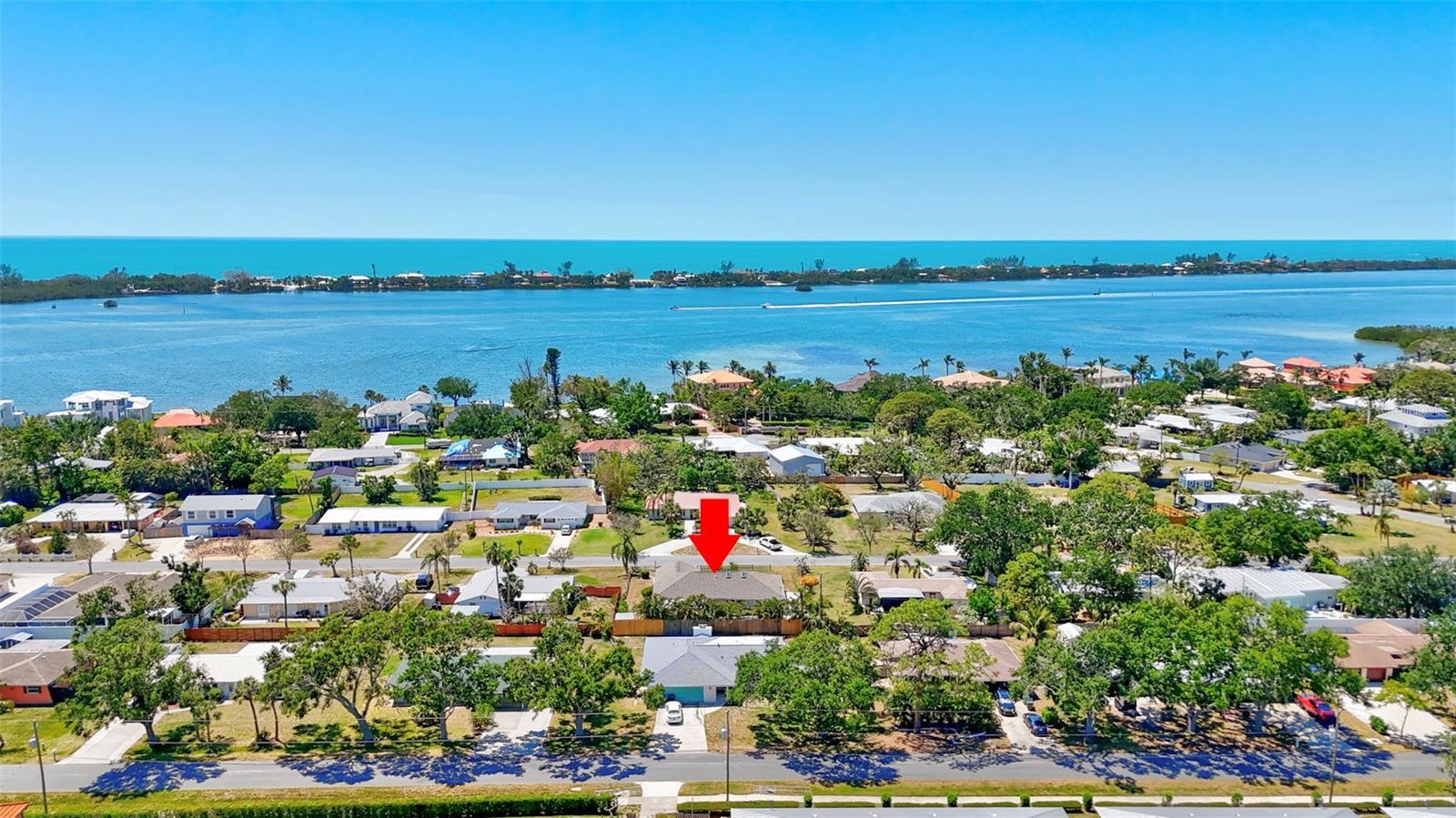 Property Photo:  519 Bayview Avenue  FL 34229 