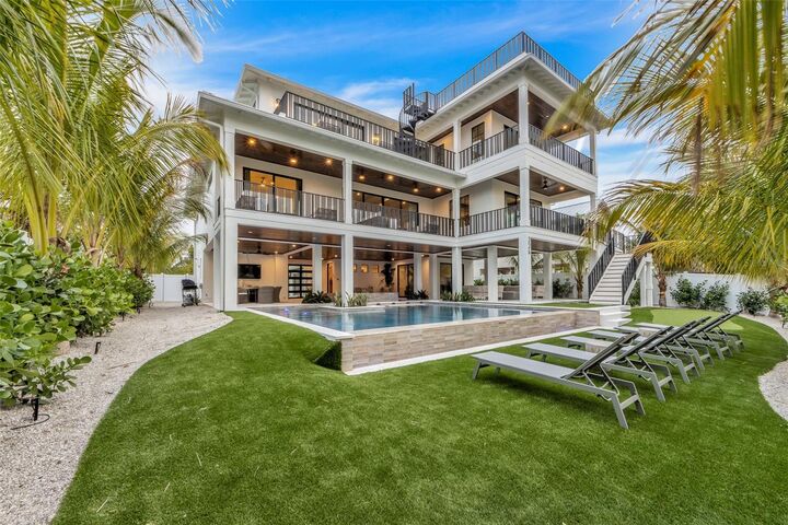 Property Photo: 224 Chilson Avenue FL 34216