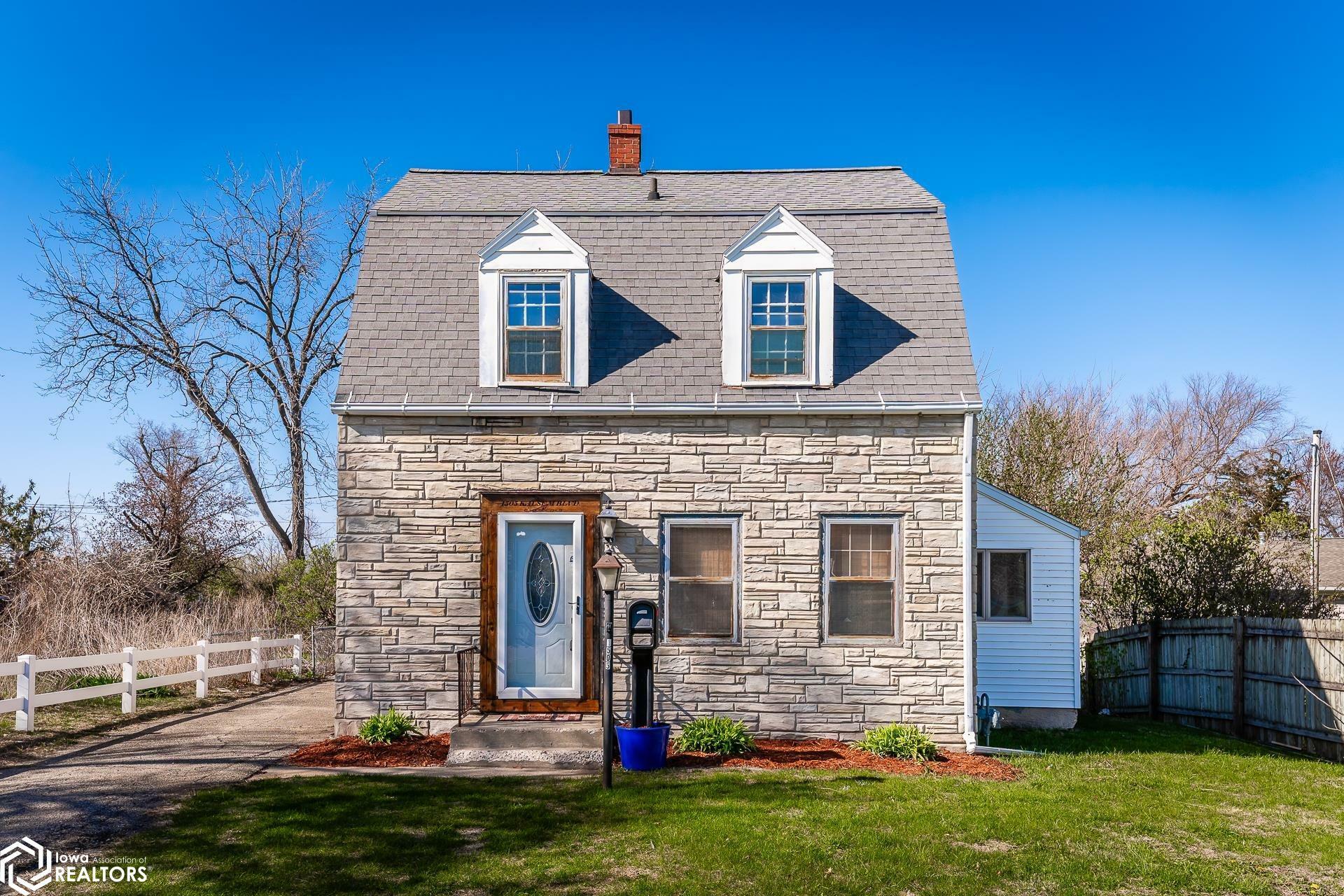 Property Photo: 1505 Kalsem Boulevard IA 50158