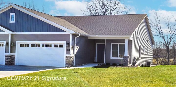 Property Photo: 4211 Woodburn Court MI 48603