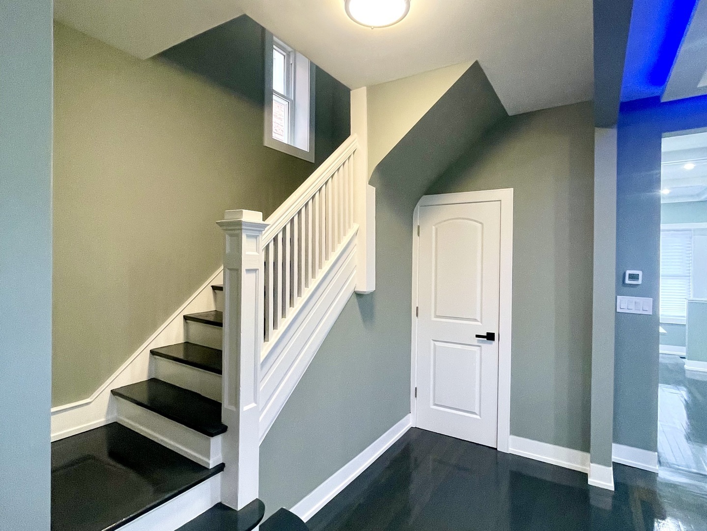 Property Photo: 7042 S Eberhart Avenue IL 60637