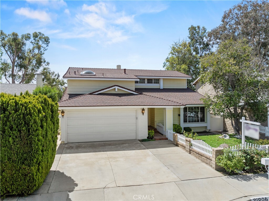 Property Photo: 21906 Peppercorn Drive CA 91350