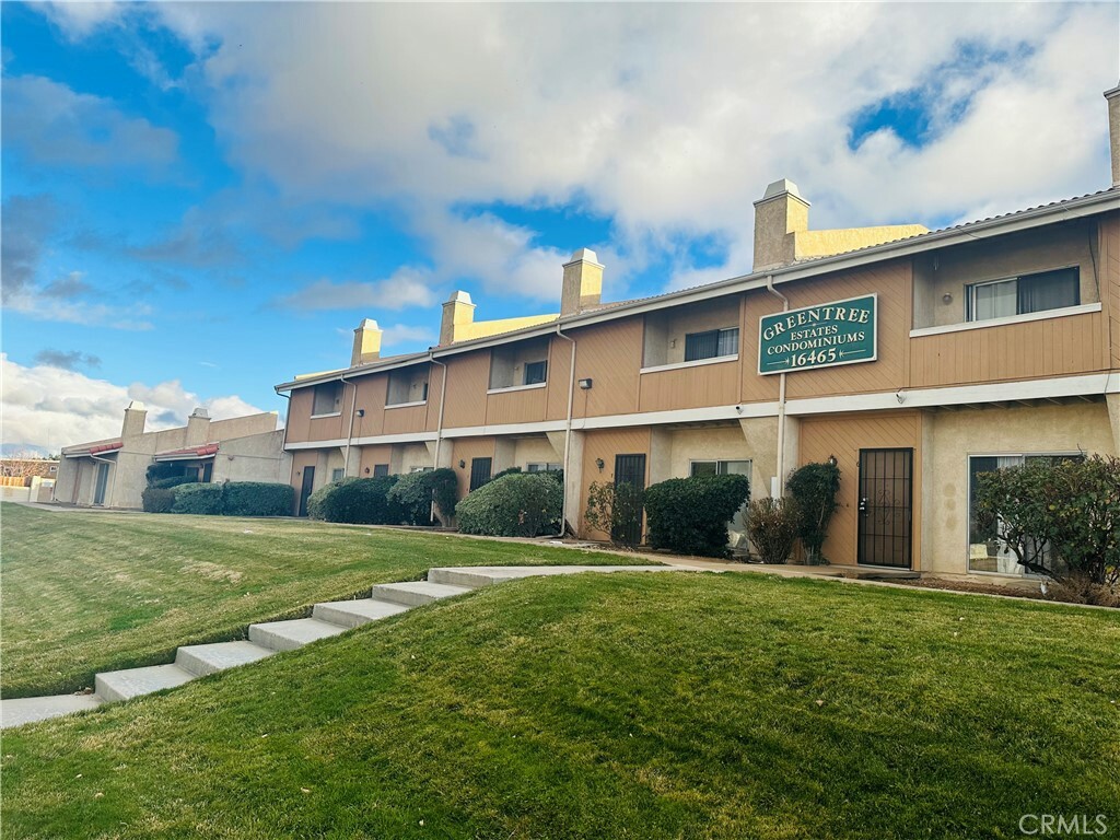 Property Photo:  16465 Green Tree Boulevard 10  CA 92395 