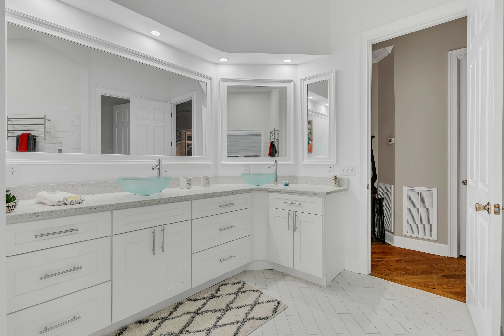 Property Photo: 811 Borum Rd TN 37015