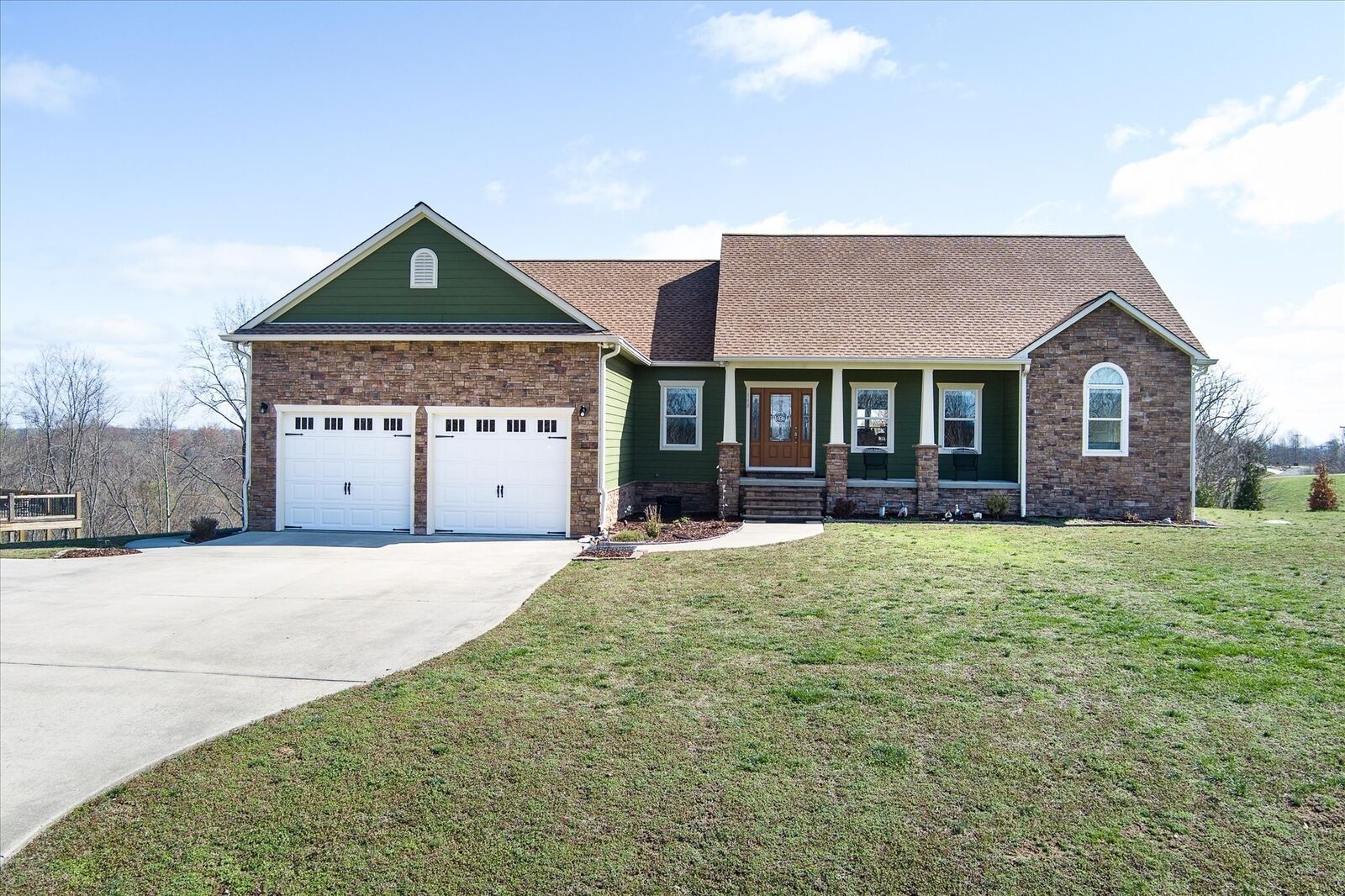 Property Photo: 148 Davidson Rd TN 37166