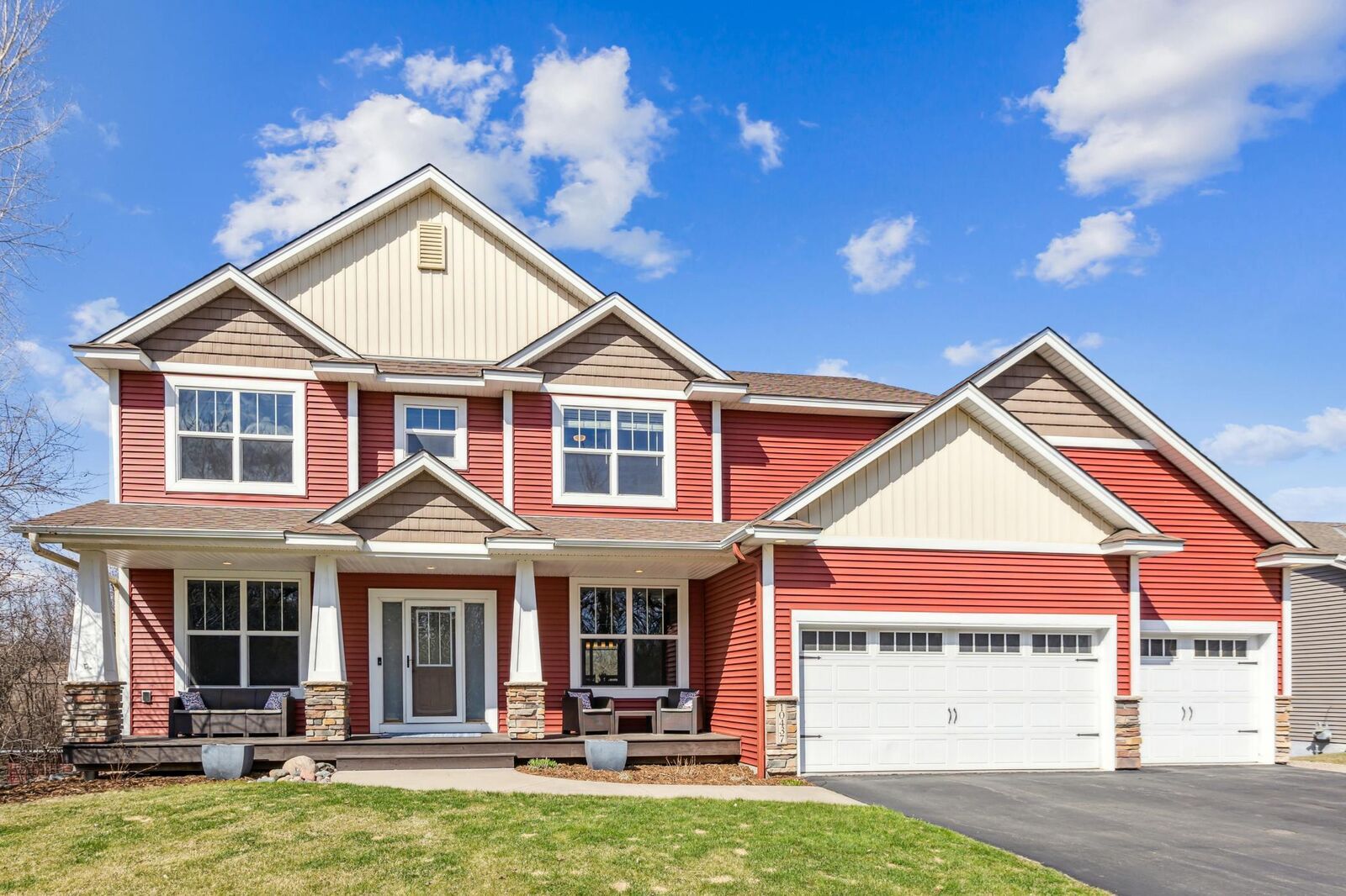 Property Photo:  10437 Twin Lakes Parkway NW  MN 55330 