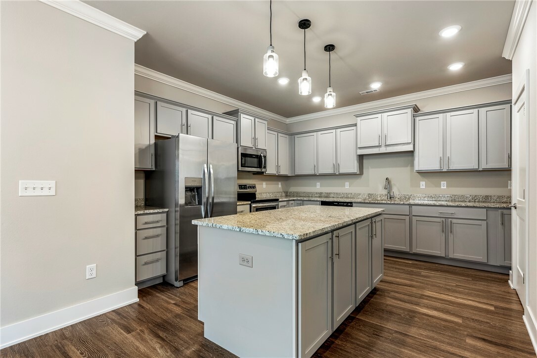 Property Photo: 705 NE Heights Lane AR 72712