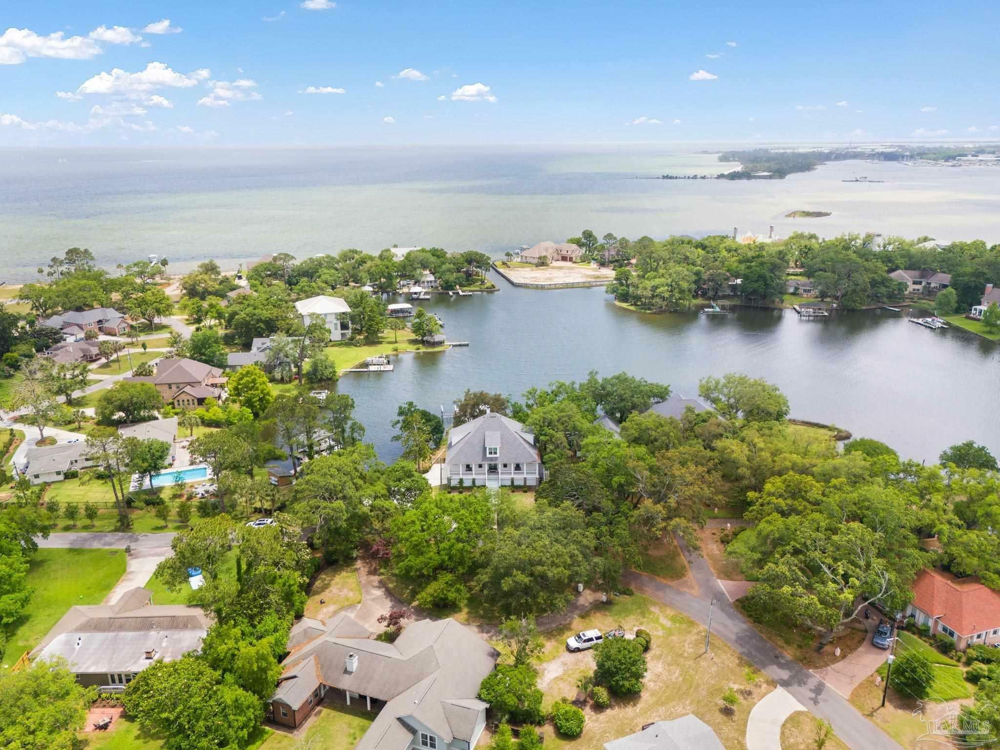 74 Star Lake Dr  Pensacola FL 32507 photo