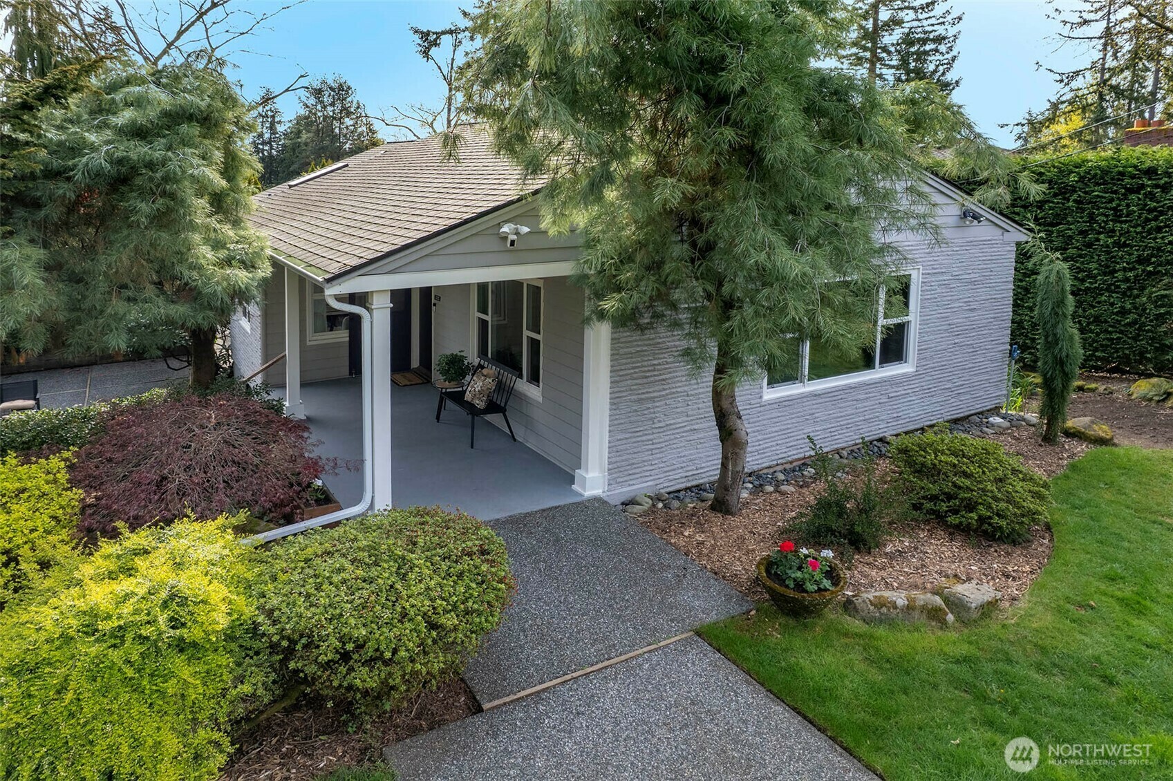 Property Photo: 13554 23rd Place NE WA 98125