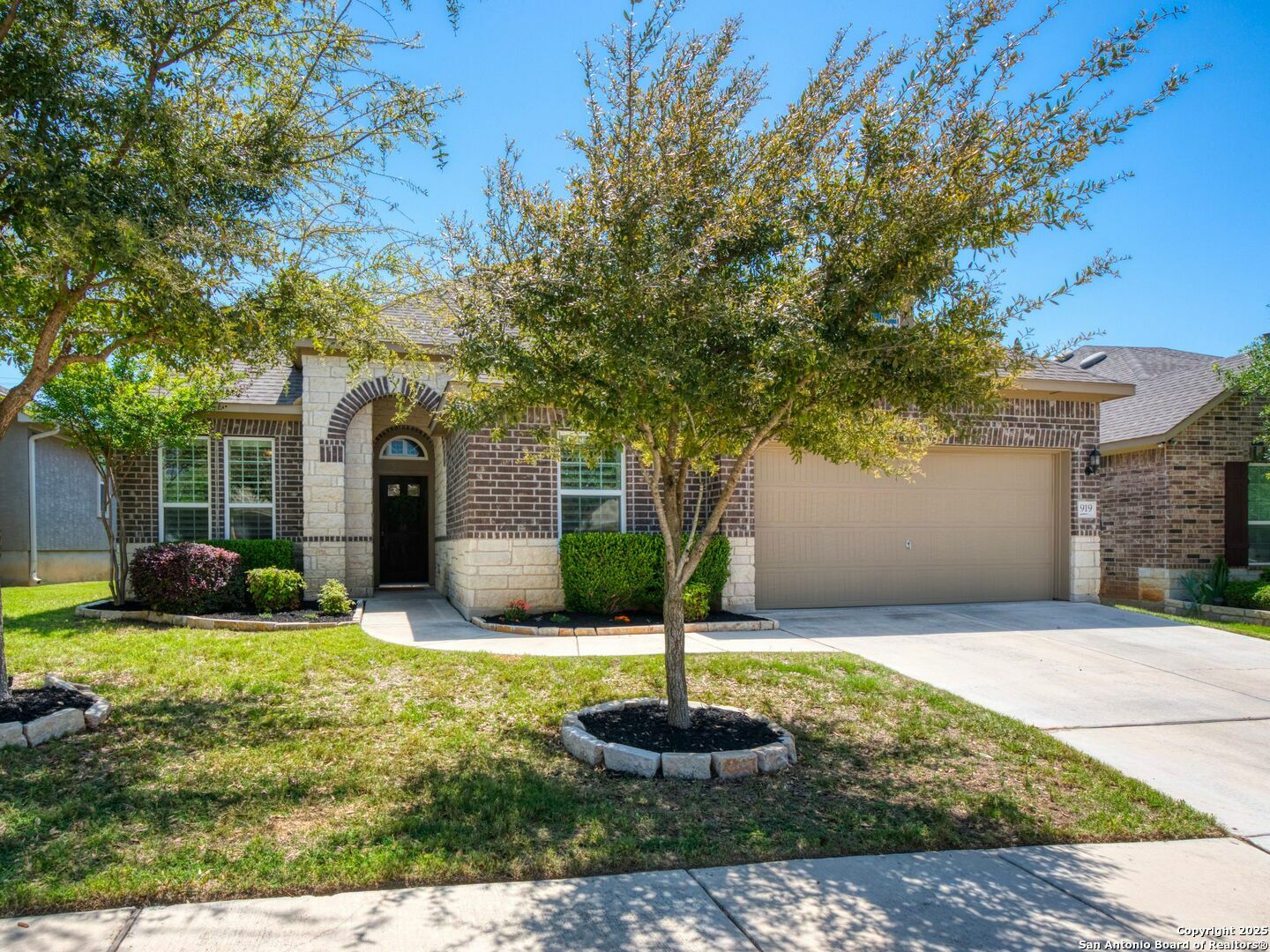 Property Photo: 919 Hi Path TX 78130