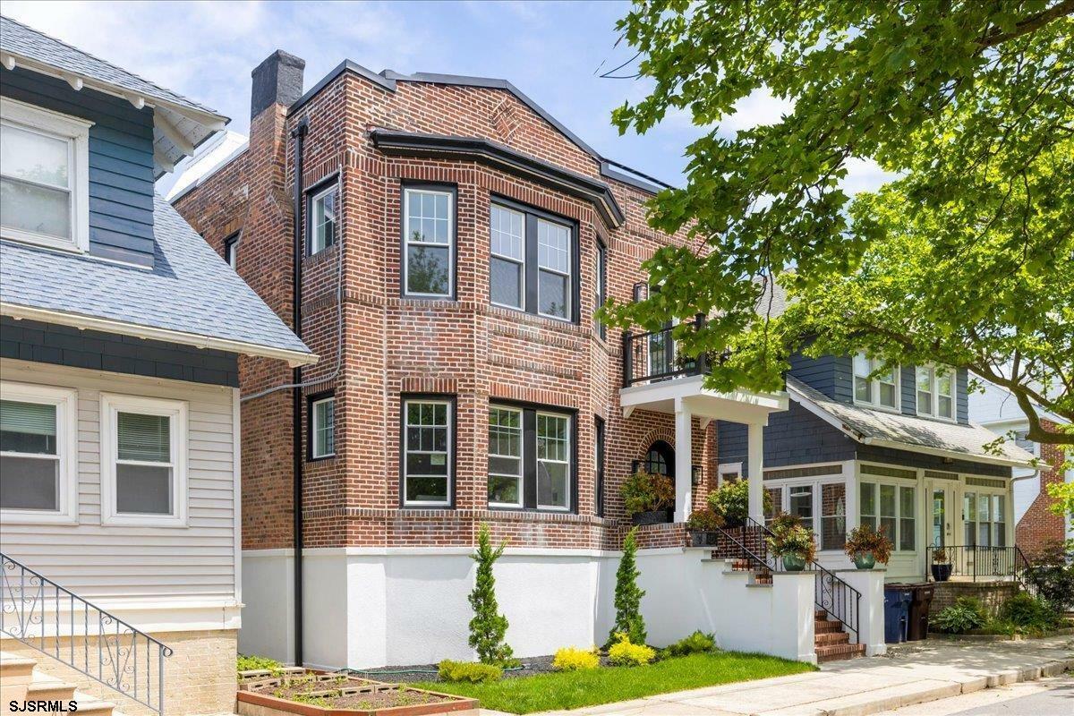 Property Photo: 23 N Vassar Square Upstairs NJ 08406