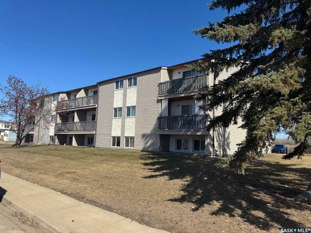 Property Photo: 1922 1942 1952 10809 St. Laurent Drive SK S9A 3W2