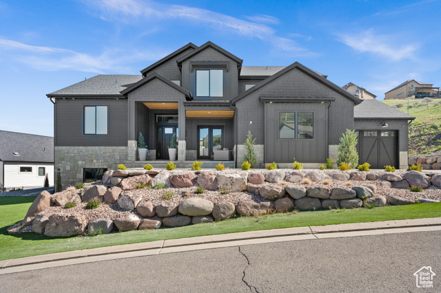 Property Photo: 1137 E Leambra Ln S UT 84020