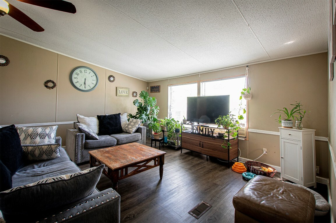Property Photo: 460 Stag Horn Pass TX 78640