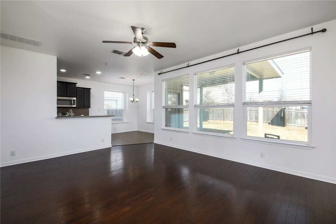 Property Photo: 2524 McDonald Way TX 78754