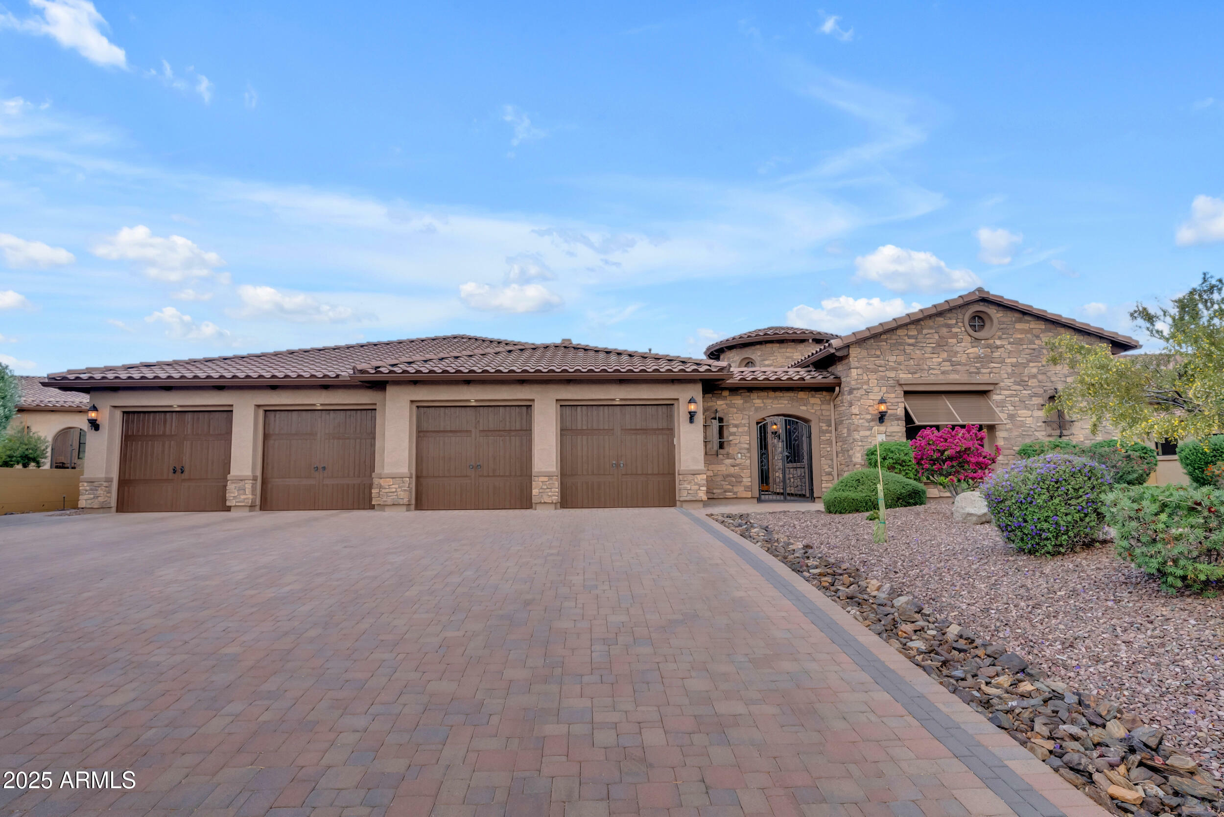 Property Photo: 2357 N Steele Circle AZ 85207