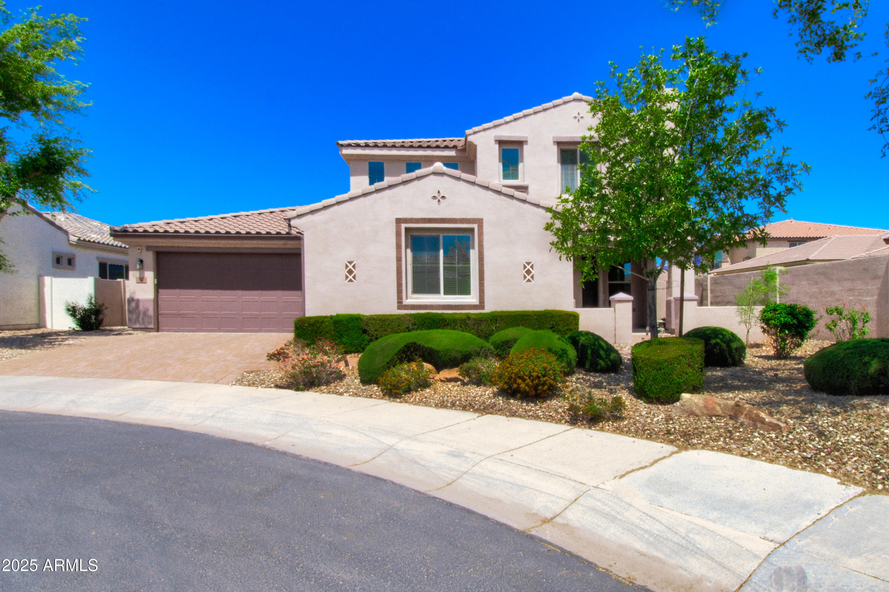 Property Photo: 15682 W Wilshire Drive NE AZ 85395