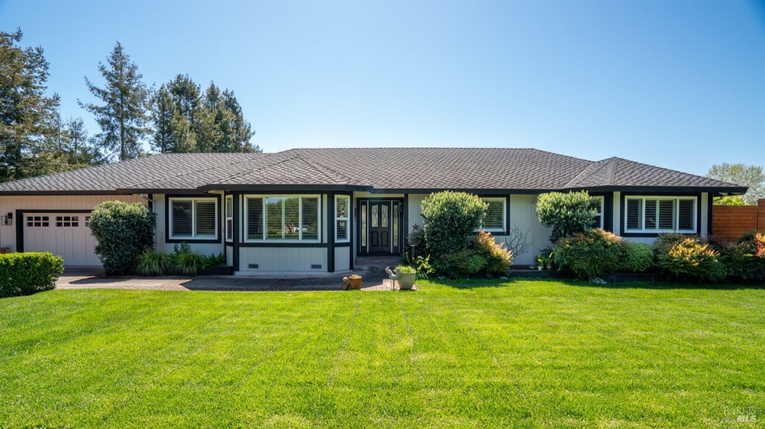 Property Photo:  1870 E Cotati Avenue  CA 94951 