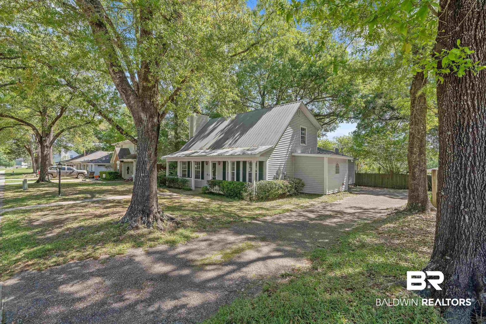 Property Photo: 3827 W Isabel Way AL 36693
