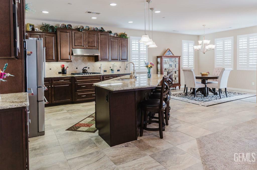 Property Photo: 12604 Lanesfield Drive CA 93311