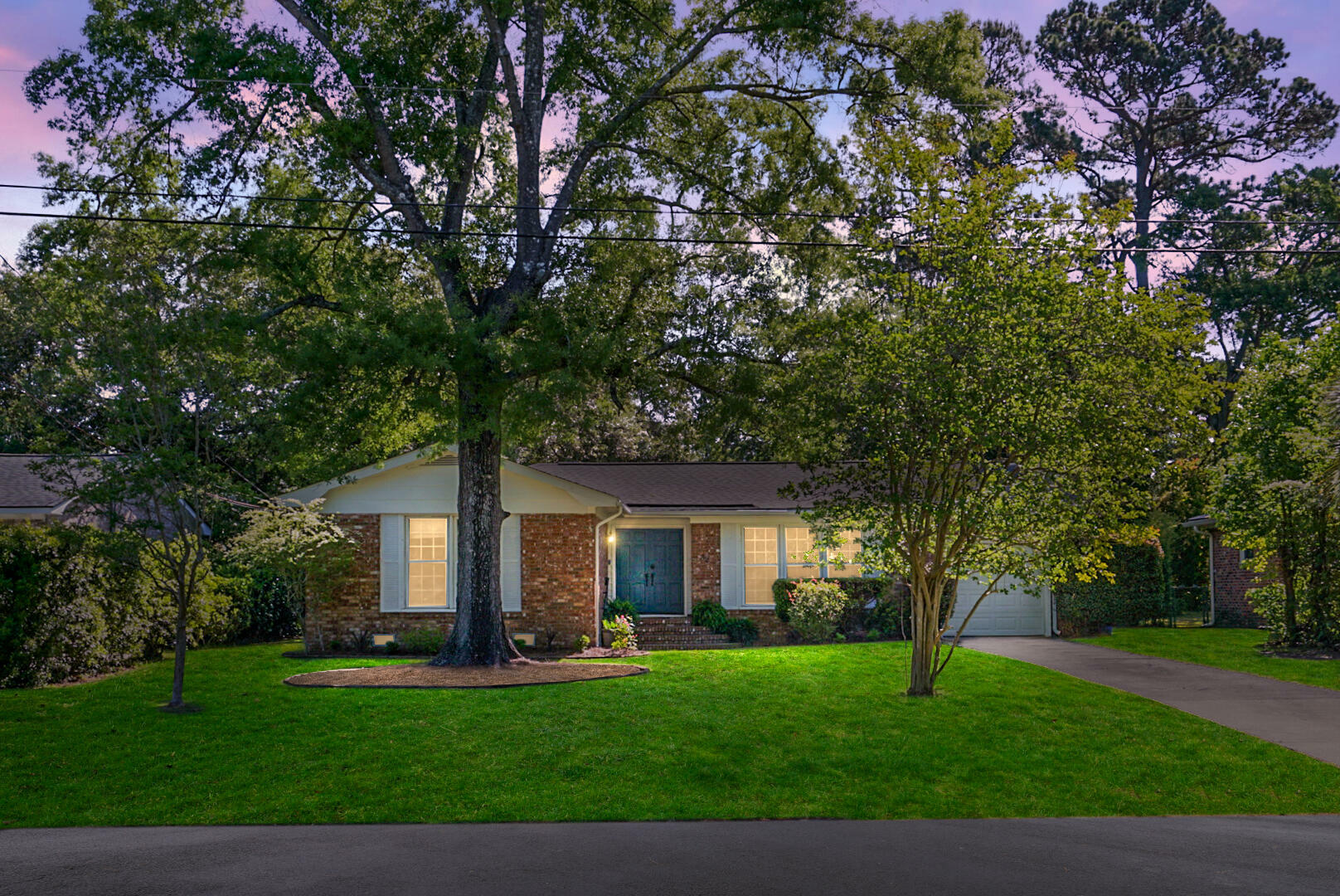 32 Heathwood Drive  Charleston SC 29407 photo