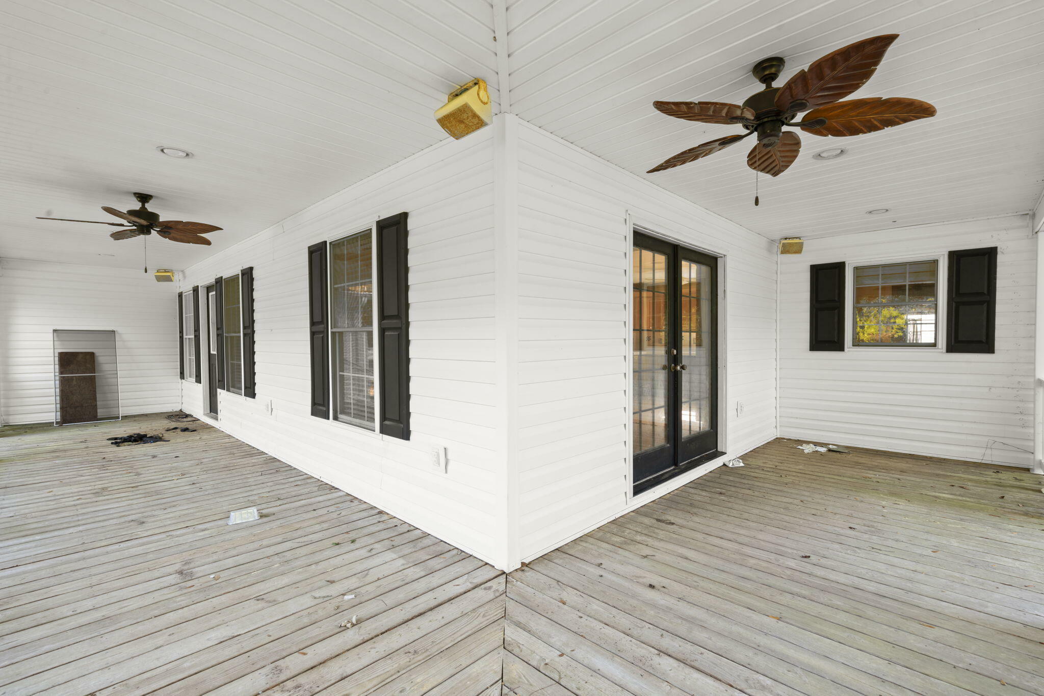 Property Photo: 520 Givhans Road SC 29472