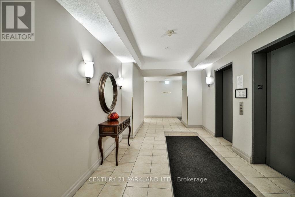 Property Photo: 2506 Rutherford Road 202 ON L4K 5N4