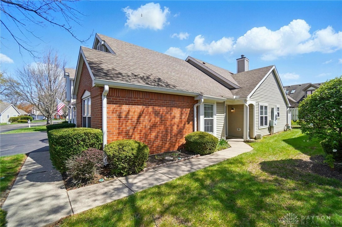 Property Photo: 6806 Cedar Cove Drive OH 45459