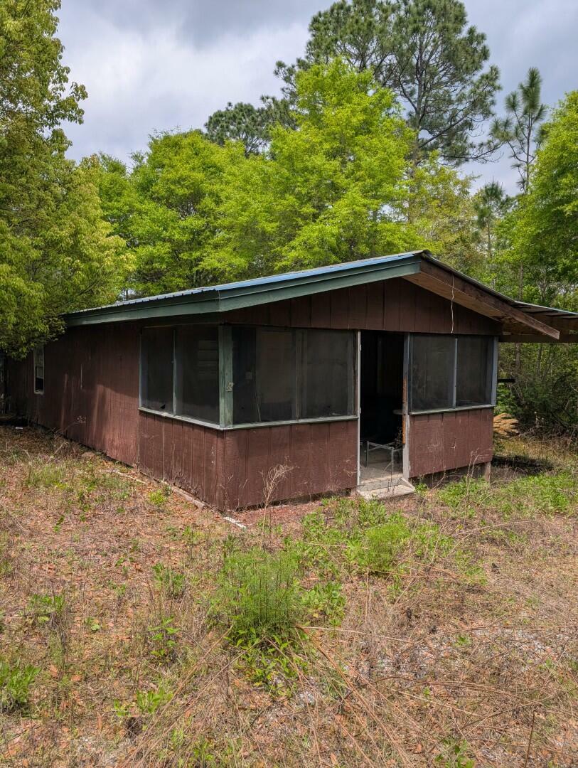 Property Photo: 456 Old Landfill Road FL 32433