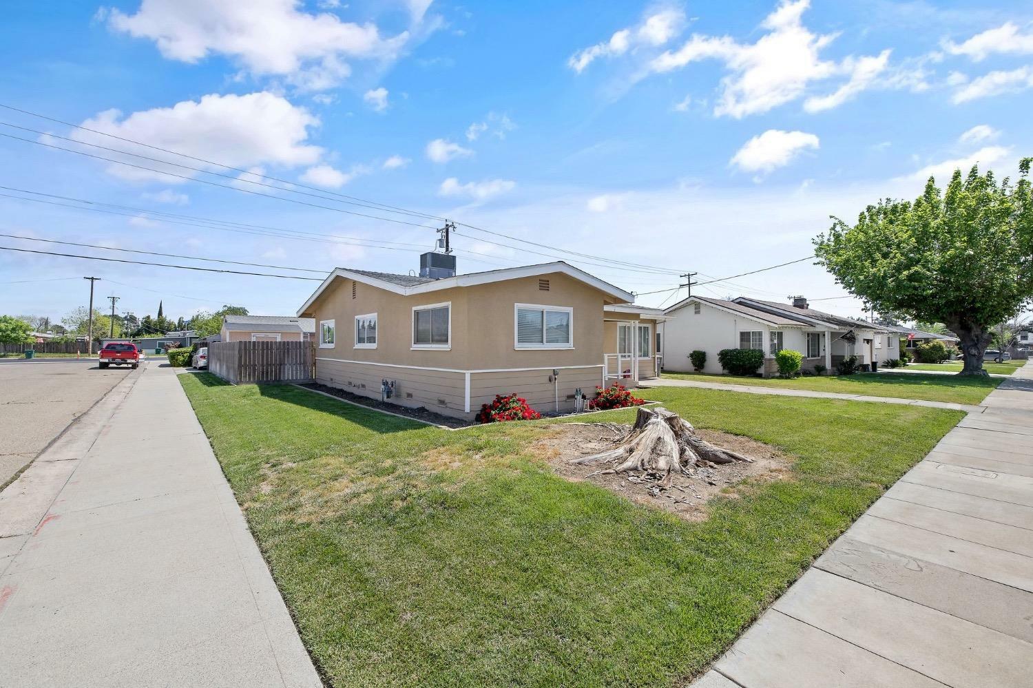 Property Photo: 2982 D St CA 93662