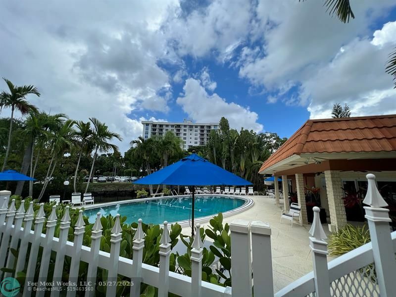 Property Photo: 1950 N Andrews Ave 210D FL 33311