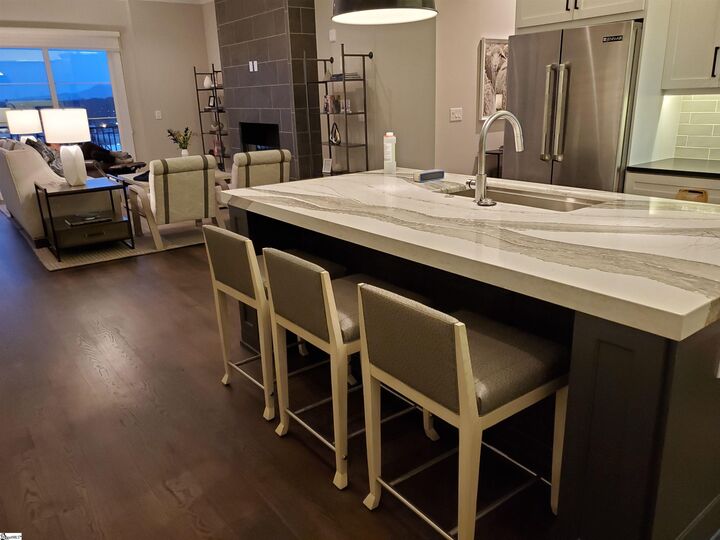 Property Photo: 110 N Markley Street Unit 304 SC 29601