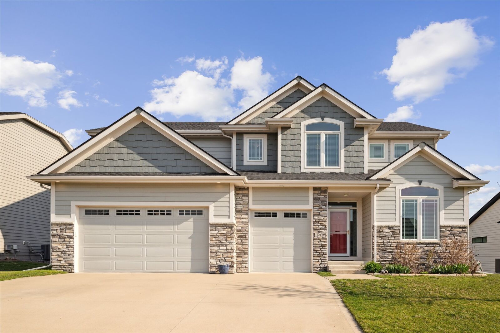 Property Photo: 1205 NW 5th Street IA 50111