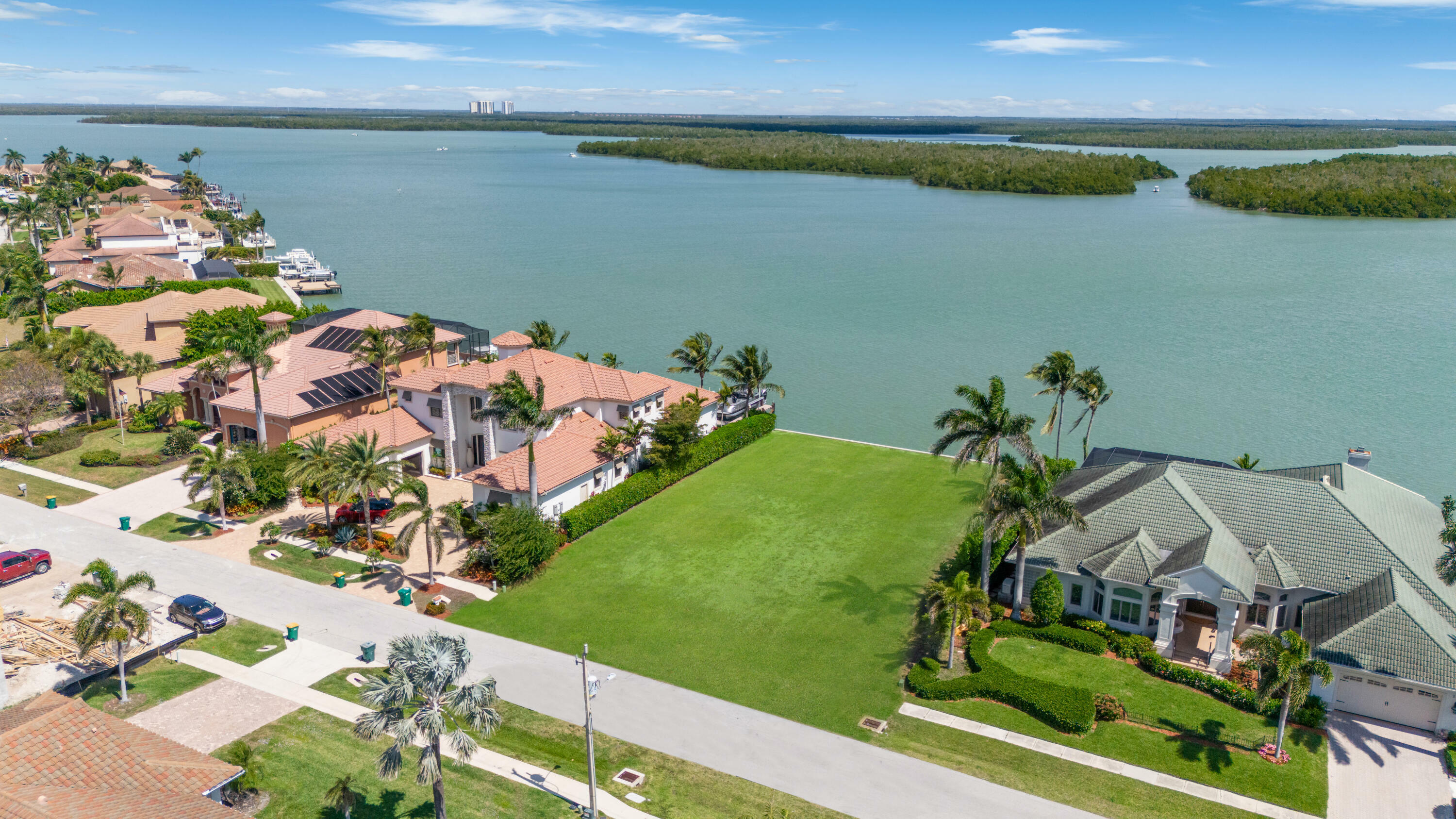 Property Photo: 153 Stillwater Court FL 34145
