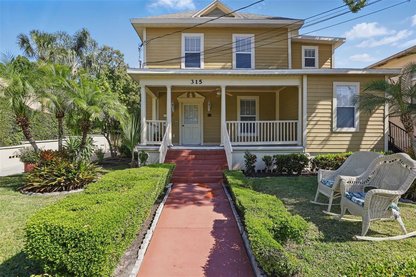 Property Photo: 315 E Harwood Street Unit 2 FL 32801