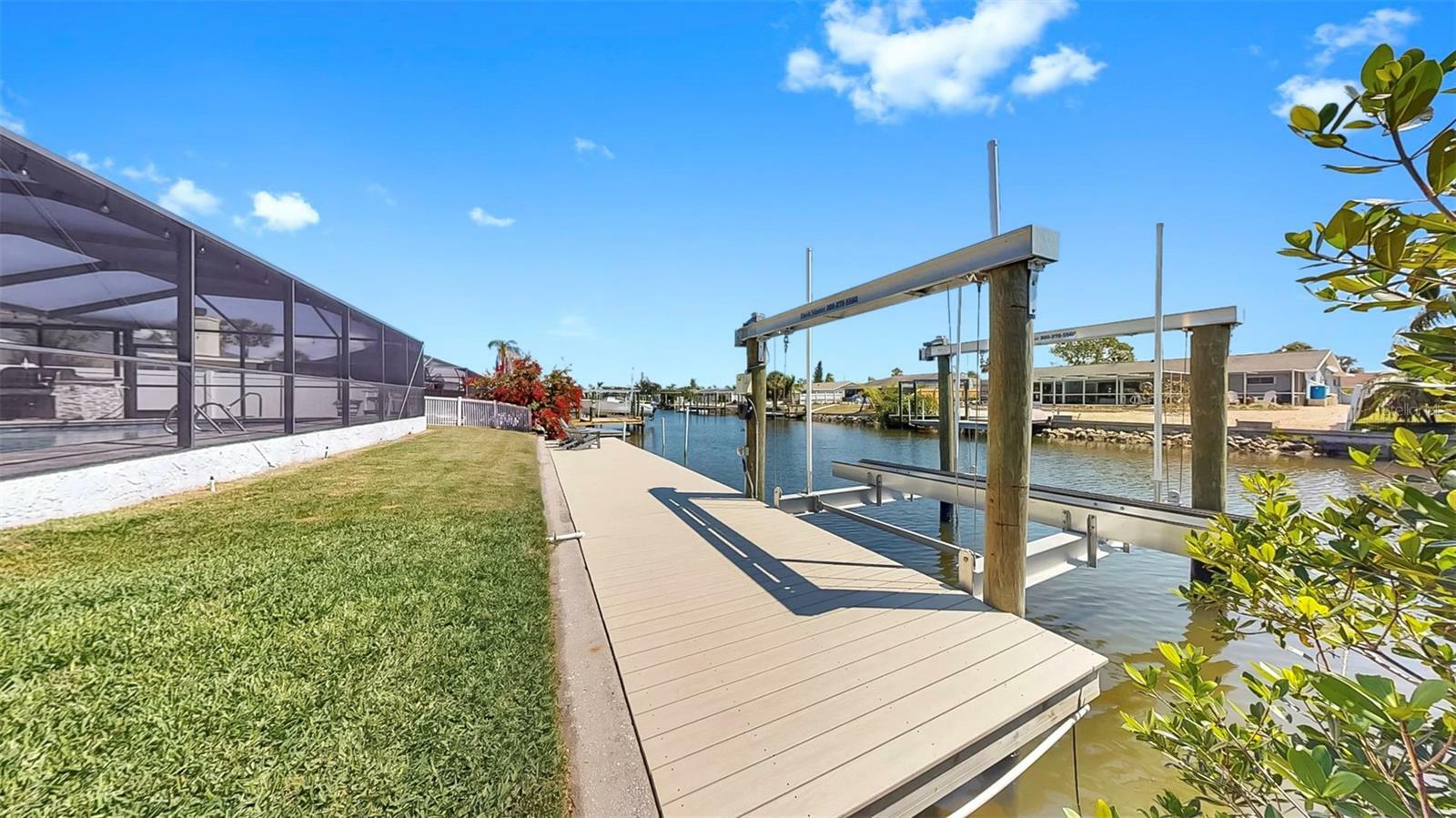 Property Photo: 6511 Senegal Palm Way FL 33572