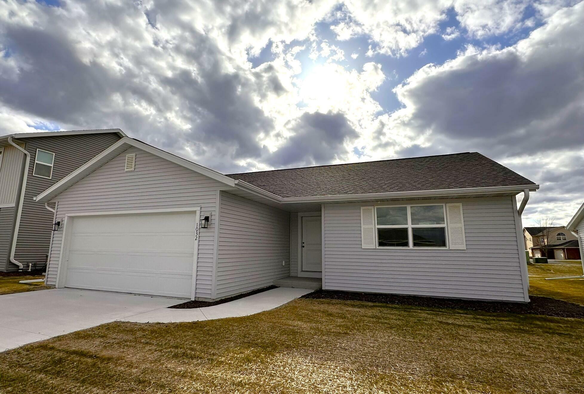 Property Photo: 1032 Sully Way WI 53085